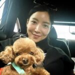 Yoon Se-a Instagram - 비 내리는 밤!! 고기 굽고 오로라 불멍에 수영장 퐁당💦 심하게 신나게 노느라…사진이 없다.😅 하하. 우리 뽀그리야! Runner 같아!💨💨💨 #뽀그리야🐶🐾의하루 #강원도 #홍천 #여행 #행복하세아🍀 **지현아. 고마와.