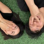 Yoon Se-a Instagram - 내 머리끈 본 사람…??!! 👀 승범이랑 꺄르르…🤣 #트랙구장 한바퀴 돌고 냅다 누웠다. 당 떨궜어유… I’m hungry..🤤 #행복하세아🍀