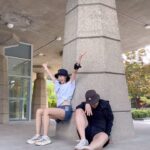 Yoon Se-a Instagram - 가만히 보아하니.. 승범이 나쁜손! 반칙!!!! 쉽지 않다니까…!! 꺄하🤣 덕분에 2분 넘게 버텼다. 떡볶이 사. 승범. 🎉 #wallsit #투명의자 #2분6초 난 역시 내기에 강해! 하핫!! #행복하세아🍀