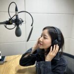 Yoon Se-a Instagram - 마이크 사주라. 쩡이나….!! 🤩 나 마이크 좋아해. #🎤 #🎙️ #🎧 #행복하세아🍀