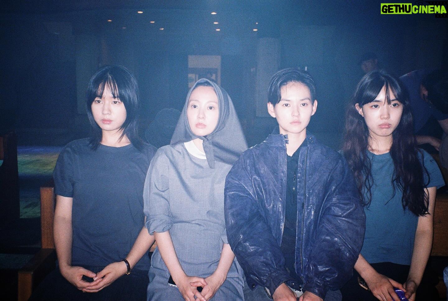 Yoon Seo-ah Instagram - 종말을 버틸 수 있었던 이유 #종말의바보 #netflix