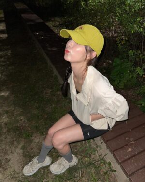 Yoon Seo-ah Instagram - 도심 속 낭만