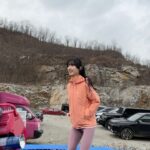 Yoon Seo-ah Instagram – MILLET 24 SS
🩵🌷☁️🤍🌸🍑💗
우리 올봄에도 밀레로 만개해요 🥰
@millet_korea