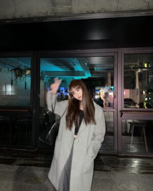 Yoon Seo-ah Instagram - 🤎🌰🍂🐻🐿️🐶🐕