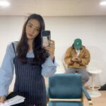 Yoon So-hee Instagram - Working day #출근