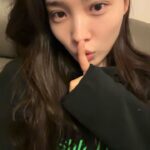 Yoon So-hee Instagram - 스포티파이 들으실분! 🙋‍♀️ 썸타임즈 -헤어져서 팝니다- 귀여운 굿즈 감사합니다 ☺️ #spotify #오디오드라마