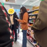 Yoon So-hee Instagram - 편의점 구경 😀