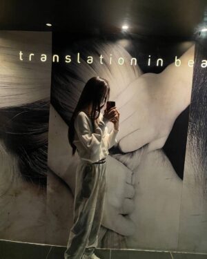 Yoon So-hee Instagram - 🌫
.
머리가 마음에 들어서

#출근#clockin