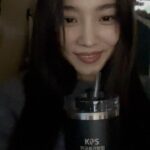 Yoon So-hee Instagram - 쨘! #한국물리대중화위원회 위원 윤소희입니다! 감사합니다 #물리학회 🙏 #kps#koreaphysicalsociety#physics