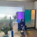 Yoon So-hee Instagram - 유라언니 두번째 개인전 🥳💕 최애는 두번째 사진 #구름 ☁️ #개인전 축하해