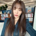 Yoon So-hee Instagram - 도식이 사무실 놀러왔어요 #가슴이뛴다 #heartbeat #염색 #앞머리 ♡ @makeitnoh