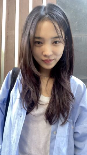 Yoon So-hee Instagram - Haircut 
@makeitnoh ♡

#커트 ♡