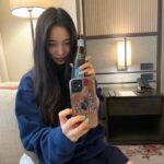 Yoon So-hee Instagram - Friday feeling 🍺 . 엄마랑 데이트 #beer #맥주 #belgium #tgif