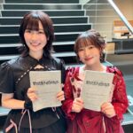 Yoshino Nanjo Instagram - 朗読劇「魔法少女育成計画double shadow」 2024/03/16〜17 草月ホール ・ ありがとうございました！ プフレ役で出演いたしました〜 全4公演でしたが、相方役のみかこしちゃんとの打ち合わせなしのアドリブだったり（ネタが毎回面白すぎた笑）、みんなで芝居のアプローチ変えてみたり、どの公演も思い出に残るものとなりました。 プフレは、もっとクールで感情よめない感じで最初作っていったんですけど、みかこしちゃん演じるシャドウゲールとの掛け合いの中で、ここまでは許容範囲かな？という枠をジワジワと広げていった感じでした。 プフレとシャドウゲールが楽しそうであればあるほどに、ジップとエーコとの対比が濃くなって、よりあの姉妹の関係性が切なく際立つのかなと。 関係性だけでなく、キャラの立ち位置や性格など、至る所に光と影というコンセプトが散りばめられていたように思いました。 あんなに仲良しなきりしらコンビでもあるかやのんと敵対するというのも新鮮でした笑 毎回毎回、あみちゃんとかやのんの掛け合いに気持ちが奪われていました〜素敵だった。 あの悲しい掛け合いのあとの、みのりん演じる魔王パムの無慈悲な一言‥。 よく泣かずに言えるなぁすごいなぁなんて思ってたんだけど、3公演目のあとはみのりん楽屋でダバダバ泣いてました笑 「いっつもつらいんだよー！」って笑 かわいらしい笑 配信のアーカイブもまだ見れるはず？？ 良かったらご覧くださいませ〜 プフレも登場するアニメ2期も発表されてますので、お楽しみにしていてください！ あ、2日目公演でのエーコとジップのアドリブシーンは、みかこし監督監修でした🤣 特訓の模様もお伝えします笑