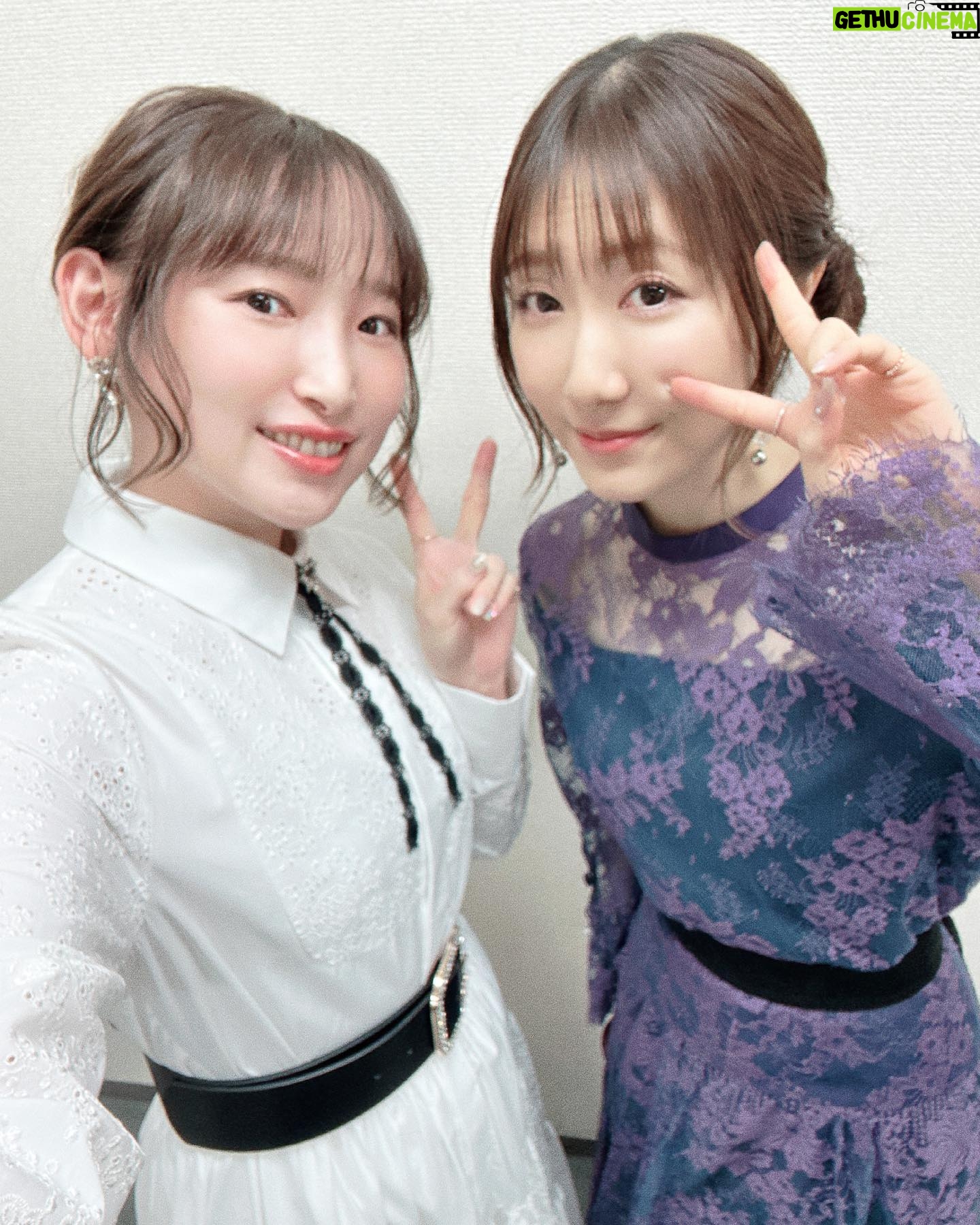 Yoshino Nanjo Instagram - 【ポルプリ 舞台挨拶】 2023/11/26 ・・・ 劇場版が公開中の、ポールプリンセス 舞台挨拶がありました〜! キャストみんなでわちゃわちゃポルプリ話楽しかったです😆 (はやみんは別のお仕事でお休みでした〜けど、映像コメント嬉しかった〜💞) ヒナノとユカリさまの過去も明かされるので、りおちゃんと〜📸 エルダンジュメンバーで、りなちゃんと〜📸 ポールダンスも演出も楽曲も、全部見ごたえすんごいので、ぜひ見てみてくださいね✨ ・・・ ヘアメイク 北川恵さん(クララシステム) 衣装 前田千佳子さん ワンピース @adelly.tokyo