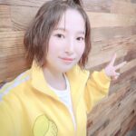 Yoshino Nanjo Instagram - The Fantasic Garden オフショット 今回の南條一間の衣装〜きいろ！ ヘアメイクはデコ出しちまいました！