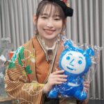 Yoshino Nanjo Instagram - 【ANIMAX MUSIX 2023】その3 横浜アリーナ 2023/11/18 ⁡ ・・・ ⁡ 今回は祭りがテーマということで、楽屋周りにたくさんアクティビティが用意されてました！ ⁡ わたしは的屋とヨーヨー釣りをしましたよ！ ⁡ ゲーム好きとしてはちゃんとエイム合わせなければ‥としっかり一等（たぶん一等）当ててきました！ ⁡ あの駄菓子屋さんとかでよく見る、フルーツの絵が描いてある風船ガムに当てるとこのヨコアリくんぬいぐるみがもらえるっちゅールールでした！ ⁡ まあでも普段はエイムいらないキャラしかやらんので、これを機にエイムキャラもやっていきたいです！うそです！むり！ ⁡ ⁡ ヨーヨー釣りは、2回やらせてくれました！笑 とれて良かったです！ ⁡ 欲しい色より、とりやすそうなもの狙っていくあたり、変なとこで負けず嫌いだなと我ながら思いました！ ⁡ ⁡ そして準備中のお写真も‥。 今回の写真たちは、NBC上田さんが撮ってくれましたよ〜！オフショット良き〜！ ⁡ ⁡ ・・・ ⁡ ヘアメイク 北川恵さん（クララシステム） 衣装 前田千佳子さん