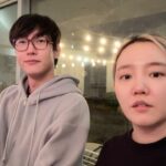 Younha Instagram - 친애하는 동료 SHAUN의 신 곡이 나왔습니다. 「여름에 두었다」 정말 먹먹합니다.. 그가 여름에 두고 온 것은 무엇인지 물으니,, 여름에두없다고 하네요..;; 띠용^^..