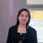 Younha Instagram - 영원같던 스무살 어느날 사랑하는 우리팀과 최고의 관객과 함께한 전국투어 #스물 대전에서는 신발이 날아가고 광주에선 지퍼가 날아가고 대구와 부산에선 빨리 달려가는 시간을 어떻게든 잡아보고 싶었네요. 당연한게 하나도 없다고 부쩍 느끼는 요즘, 우리 최고의 밴드 우리 최고의 연출 무대 조명 음향팀 우리 최고의 인터파크 우리 최고의 씨나인 우리 최고의 관객 우리 최고의.. 우리가 짱이다.. 감사합니다!!!! 이젠 혼자가 아님을 느껴요. 또 열심히 노동해서 늦지않게 앨범과 공연을 열게요. 일교차가 크니 단디 입으시고, 건강하시고, 저 잊지 마시고, 많이 웃으시면서 지내시어요! 아 그리고 팬크럽 홀릭스 추가모집 하니까 가입하셔서 선예매 혜택도 보시고, 무드등으로 홀봉도 하나 가지고 계신다면 뿌듯한 인생이 되시지 않을까 조심스레 의견 보탭니다😚🤭🎵