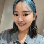 Younha Instagram - 잠시후 시그니처가 돌아오는데 제가 쇼케이스 MC를 맡게 되었다네요💙 너무 신나 염색도 하였다네요! 많은 응원 부탁드립니다! #안녕인사해 #그해여름의우리 #usinthesummer @cignature_j9