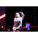 Younha Instagram - 4년만의 축제라 그런가? #홍익대학교 잘 논다… 와우 화양연화 그 자체였다🌸 또 봅시다❣️