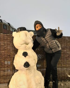 Younha Instagram - Do you wanna build a snowman?☃️
