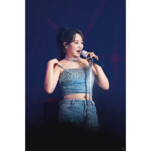 Younha Instagram - #스물 🎸🤟🏻