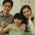 Yoyo Chen Instagram - 第一集 善仁：離婚的本錢 以善仁的視點去看待明芯 你們看到的是正處於瘋狂狀態的明芯 在他眼中她是虎媽是捍妻 然而 由甜蜜到離婚 是什麼令到一個但求年年可以親手整生日蛋糕 俾老公的女人 變得今時今日咁恐怖…. 而明芯又究竟經歷了什麼？ 明晚 明芯的視點將會看見另一個我……. ✏️ 離婚的本錢，從來都唔係錢，而係唔怕做一次x街！ @lawhimmm #婚後事 #林肯x黃秉怡 #張明芯 #Emma #潘善仁 #第一集 #離婚的本錢 #故事正式揭開序幕 #最後一張是亮點 #大家有支持嗎？♥️ #希望大家喜歡
