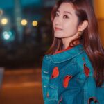 Yoyo Chen Instagram - 每個人都不容易 好好善待自己的同時 也好好善待別人♥️ # 4月你好🌹 #loveyo Outfits: @aliceandolivia_hongkong