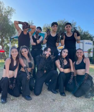 Ysa Penarejo Instagram - DPR IAN X HITC

what an incredible experience. it’s an honor to dance with @dprian and dance with this wonderful group of people. thank you @hughniverse for bringing us together, much love to this group and dpr’s team for being so amazing 🖤🖤