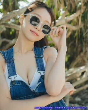 Yu Serizawa Instagram - 、

インスタではお知らせしそびれていました！！

「芹澤優3rd写真集」発売します‼︎
声優グランプリからで発売日は3/5です！

同時にカレンダーもでるし
イベントも開催します

雰囲気がとても好きで
スーパーいい感じなのでぜひゲットしてね♡

予約スタートしてます
よろしくお願いします！

#写真集　
#お父さんと相談して
#過去最高を目指しました
#こんなゆうちゃんみたことない
#きっとそうなるはず