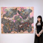 Yu Han Lien Instagram - 跟充滿活力和行動力 能一起約手作課兼看展的默契之友 在小松美羽展最後一天 一起去被神獸們萌到 最後不知道要選哪個顏色的購物袋 於是一人選了一個顏色走 雖然購物袋已經有幾個 不過有狛犬的購物袋真的不能錯過 而且我真的很愛隨身自備袋子出門 能看到展覽真的太好了 心滿意足 還在某個畫的角落 看見類似山羌的神獸 我好開心❤️