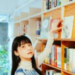 Yu Han Lien Instagram – 這一期的 @unitas_magazine 訪問者
之前在流麻溝十五號宣傳時有遇過一次
很喜歡她的訪問和文字
採訪者郝妮爾在訪談結束之後
從書店買了一大疊書
拍攝結束我也買了三本書
這麼美的書店
選書也好令人心動
採訪連結以及相關資訊放留言處
照片攝影好用心幫我找好拍攝的場景
和我手上拿的書籍
整個融成一體

採訪者/ @annielhao 
攝影/  @aenbi_kuo 
服裝/  @georgiatsao 
書店/  @the1bookstore
