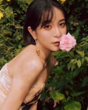Yu Liang Instagram - Capsule Collection
COS x Stephen Doherty
@cosstores 
#costaipei 
-
Photographer @godebbie 
Make up @waaaaanting 
Hair style @oo_zing 
Earrings @apmmonaco @apmgirls_asia