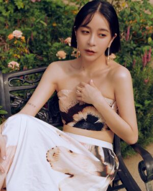 Yu Liang Instagram - Capsule Collection
COS x Stephen Doherty
@cosstores 
#costaipei 
-
Photographer @godebbie 
Make up @waaaaanting 
Hair style @oo_zing 
Earrings @apmmonaco @apmgirls_asia
