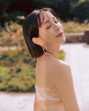 Yu Liang Instagram - Capsule Collection
COS x Stephen Doherty
@cosstores 
#costaipei 
-
Photographer @godebbie 
Make up @waaaaanting 
Hair style @oo_zing 
Earrings @apmmonaco @apmgirls_asia