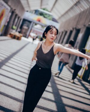 Yu Liang Instagram - 吹頭髮很快
-
Photo @shunyangsphoto 
Make up @waaaaanting 
Hair style @kimberhuang
