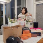 Yu Seon Instagram - 너무나 감사한 발걸음들..♡♡ 그래서 더 좋은 공연을 보여드리고 싶었어요! 🙏 오늘도 깜짝 방문한 손님들.. 소중한 인연들에 감사하기만 하네요ㅠㅠ 훌쩍 커서 온 '우리 갑순이' 아들 승우부터.. 손숙 선생님의 너무 힘이 되는 감사한 말씀들까지.. 그 감동♡ 마음에 고이고이 간직하겠습니다!! 제가 잘 할께요~~^^ 감사합니다🩷 #연극러브레터 💌