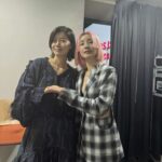 Yu Seon Instagram - 감히..가왕의 무대에 제가.. 😅 아이구.. 객석에서 스피커를 찢는 무대를 보다 올라가려니.. 어찌나 더 떨리든지..ㅠㅠ 좀 더 연습해서.. 나중에 더 프로답게 설께유😢 너무 특별했던 크리스마스이브🎄 잊지못할꺼에유♡♡ 오늘도 경이로운 그녀의 무대에.. 진심가득!! 존경하는 마음 가슴에 담고.. 🩷🩷🩷 #유미스타 👍👍