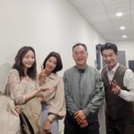 Yu Seon Instagram - 너무나 감사한 발걸음들..♡♡ 그래서 더 좋은 공연을 보여드리고 싶었어요! 🙏 오늘도 깜짝 방문한 손님들.. 소중한 인연들에 감사하기만 하네요ㅠㅠ 훌쩍 커서 온 '우리 갑순이' 아들 승우부터.. 손숙 선생님의 너무 힘이 되는 감사한 말씀들까지.. 그 감동♡ 마음에 고이고이 간직하겠습니다!! 제가 잘 할께요~~^^ 감사합니다🩷 #연극러브레터 💌