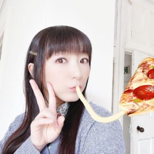Yui Horie Instagram - .
夏休み記念その42♪

今日で8月も終わりですね！
はやいです！

夏休み最後は何故かピザを（笑）

ひと夏ご覧いただいたみなさま、ありがとうございました♪