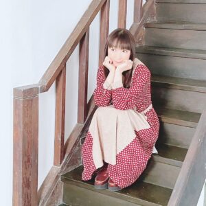 Yui Horie Instagram - .
夏休み記念その2♪

Newtype連載撮影の時の写真です♪
味のある階段♪