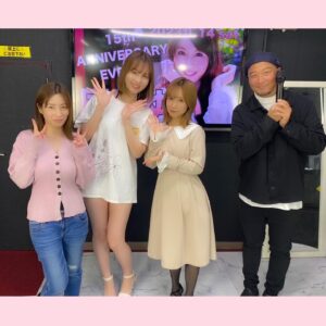 Yui Tatsumi Instagram - 昨日は、ラムタラメディアワールドAKIBAさんで、
辰巳ゆい15周年記念イベントを開催させていただきました♪

来てくれた皆さん！
ありがとうございましたーー🥰
初めましての方が多くて驚きました🤣

グッズもみなさん購入してくれて嬉しかったよー♪

かわいい2人もセレモニーに来てくれて感激😭
登場の仕方が可愛すぎて震えました❤️
癒された❤️
みぃななからも、メッセージ動画送ってもらっちゃって✨　
嬉しいイベントでした♪

ふじさんのMCの安心感☺️
↑とりあえず、変な事しても言っても、どーにかしてくれると思ってますw

みんな気付けば長いお付き合いですねー♪

DVDの販売がないのにも関わらず、イベント開催してくれたり、会いに来てくれたり、本当に感謝です😭
ありがとうございました😊
これからも、よろしくお願いいたします😆

#アリスJAPAN　#15周年イベント