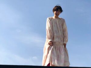 Yui Sakuma Instagram - @voguegirljapan 🦋🦋
思い出いっぱい。
もうほんとに楽しかったなぁ。
大好きなスタッフさんと大好きな本に囲まれて、
花の香りと愛が溢れたとっても優しい時間を過ごさせてもらいました。
原稿を手渡しに行ったり、
夜中に電話で打ち合わせしたり、
連載を飛び出して新しい出会いに繋がったり。

vol.11では、私の愛が重めな一冊と、
色々な想いをお話ししました。
公開中です。届いたらいいな🦋💠

p.s.うまく言葉にできない私の想いを
いつも丁寧に汲み取ってくださる
編集の米倉さんに、感謝です。

.