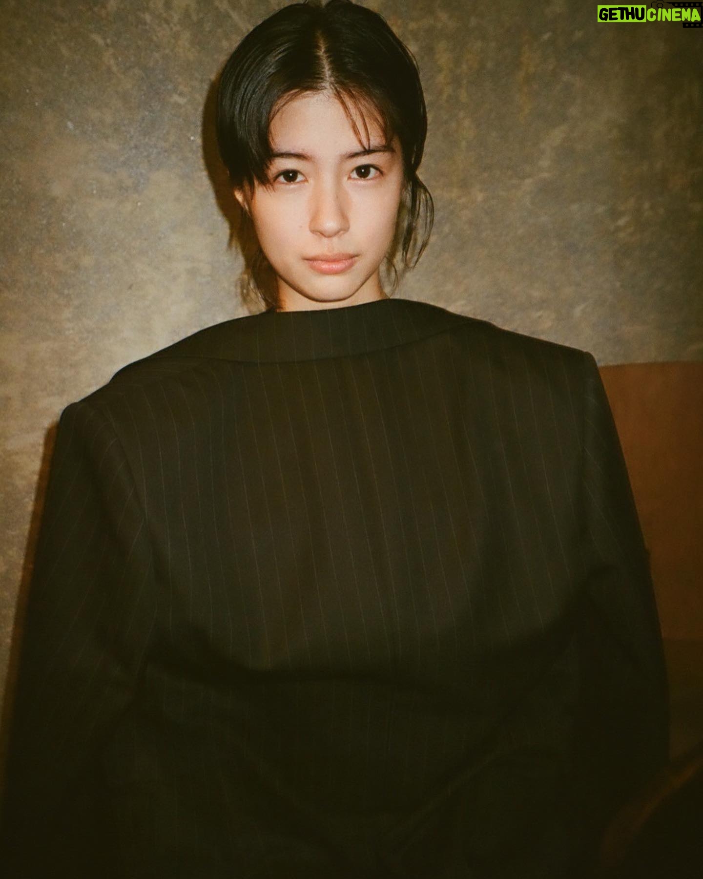Yui Sakuma - 3 Likes - 😋✌️
@newbottega ✖︎ @fashionsnapcom
Photography: Keita Goto(W)
Styling: Sumire Hayakawa(KiKi inc.)
Makeup: Suzuki
Hair: Nori Takabayashi(YARD)
Text: Fuyuko Tsuji(FASHIONSNAP)
Edit: Chiemi Kominato(FASHIONSNAP)
Realizaiton: Mizuki Okuhata(FASHIONSNAP)
Creative Direction: Mina Jokoji(FASHIONSNAP)