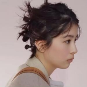 Yui Sakuma Instagram - 🫰♡
@ellejapan × @loropiana 

Photo Yusuke Miyazaki
Styling Ayaka Endo
Hair ASASHI/ota office
Makeup Asami Taguchi/home agency
Editor Akane Chuma