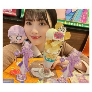 Yuina Instagram - ❤︎ lovelive...
⁡
｡ ☆ﾟ ｡★｡ ﾟ☆ﾟ ｡★｡ ﾟ☆ﾟ ｡★｡ ﾟ☆ﾟ ｡ ﾟ
⁡
#GiGO カフェ秋葉原3にて‼︎✨
一足お先にっっ！コラボカフェに行ってきました🫶
⁡
360度Liella!に囲まれて幸せでした〜〜💞
音楽もLiella!でずーーーっと楽しい🎧🎶
⁡
サインや黒板に落書きもさせていただきました〜🫢✨
黒板はフォトスポットにしたのでぜひ撮ってくださいね🌟
（相合傘で寝そべり持って撮るのもおすすめ🪼🦋）
⁡
料理もパフェもたい焼きもいただきました〜〜‼︎✨
中華プレート！！しゅうまいの味も3種類あってペロッと🤤💞
⁡
ドリンクはマルガレーテちゃんのを🦋💜
レモンソーダにピーチ🍑&グレープゼリー🍇
美味しすぎた…こちらぜひ🌟ほんとおすすめです😎
⁡
パフェも甘くて甘くて美味しかった…🫶
⁡
テイクアウトでドリンクをゲットする事も
出来るのでぜひ寄ってみてくださいね‼︎✨
⁡
とっっっても美味しかったですよぉぉ(*´ч`*)/
そしてたい焼きもメンバーみんな可愛すぎてっっ♡
⁡
明日から始まるので皆さんぜひぜひ！要チェックです👏
⁡
｡ ☆ﾟ ｡★｡ ﾟ☆ﾟ ｡★｡ ﾟ☆ﾟ ｡★｡ ﾟ☆ﾟ ｡ ﾟ
⁡
#ポートレート #lovelive #Liella #コラボカフェ
#アニメ #カフェ #cafe #秋葉原 #akihabara