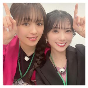 Yuina Instagram - ❤︎ オニフェッショナル…
⁡
｡ ☆ﾟ ｡★｡ ﾟ☆ﾟ ｡★｡ ﾟ☆ﾟ ｡★｡ ﾟ☆ﾟ ｡ ﾟ
⁡
“I'm a genius”な新入社員です。
どうぞ宜しくお願い致します。
⁡
Oh....sorry.. Nice to meet you :)
⁡
はい！！！！本日4月1日！皆さん！
エイプリルフール楽しんでいただけましたか？🌸
⁡
“できる”新入社員というわけで…！！
早速、先輩社員の皆さんとのお写真！撮影済みです😬✨
⁡
帰国子女。カッコ良すぎる。憧れ。羨ましいです。笑
⁡
｡ ☆ﾟ ｡★｡ ﾟ☆ﾟ ｡★｡ ﾟ☆ﾟ ｡★｡ ﾟ☆ﾟ ｡ ﾟ
⁡
#オニフェッショナル #lovelive #Liella #新入社員 
#エイプリルフール #帰国子女 #結那 #japanesegirl