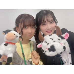 Yuina Instagram - ❤︎ オニフェッショナル…
⁡
｡ ☆ﾟ ｡★｡ ﾟ☆ﾟ ｡★｡ ﾟ☆ﾟ ｡★｡ ﾟ☆ﾟ ｡ ﾟ
⁡
“I'm a genius”な新入社員です。
どうぞ宜しくお願い致します。
⁡
Oh....sorry.. Nice to meet you :)
⁡
はい！！！！本日4月1日！皆さん！
エイプリルフール楽しんでいただけましたか？🌸
⁡
“できる”新入社員というわけで…！！
早速、先輩社員の皆さんとのお写真！撮影済みです😬✨
⁡
帰国子女。カッコ良すぎる。憧れ。羨ましいです。笑
⁡
｡ ☆ﾟ ｡★｡ ﾟ☆ﾟ ｡★｡ ﾟ☆ﾟ ｡★｡ ﾟ☆ﾟ ｡ ﾟ
⁡
#オニフェッショナル #lovelive #Liella #新入社員 
#エイプリルフール #帰国子女 #結那 #japanesegirl