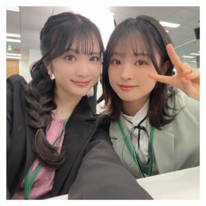 Yuina Instagram - ❤︎ オニフェッショナル…
⁡
｡ ☆ﾟ ｡★｡ ﾟ☆ﾟ ｡★｡ ﾟ☆ﾟ ｡★｡ ﾟ☆ﾟ ｡ ﾟ
⁡
“I'm a genius”な新入社員です。
どうぞ宜しくお願い致します。
⁡
Oh....sorry.. Nice to meet you :)
⁡
はい！！！！本日4月1日！皆さん！
エイプリルフール楽しんでいただけましたか？🌸
⁡
“できる”新入社員というわけで…！！
早速、先輩社員の皆さんとのお写真！撮影済みです😬✨
⁡
帰国子女。カッコ良すぎる。憧れ。羨ましいです。笑
⁡
｡ ☆ﾟ ｡★｡ ﾟ☆ﾟ ｡★｡ ﾟ☆ﾟ ｡★｡ ﾟ☆ﾟ ｡ ﾟ
⁡
#オニフェッショナル #lovelive #Liella #新入社員 
#エイプリルフール #帰国子女 #結那 #japanesegirl